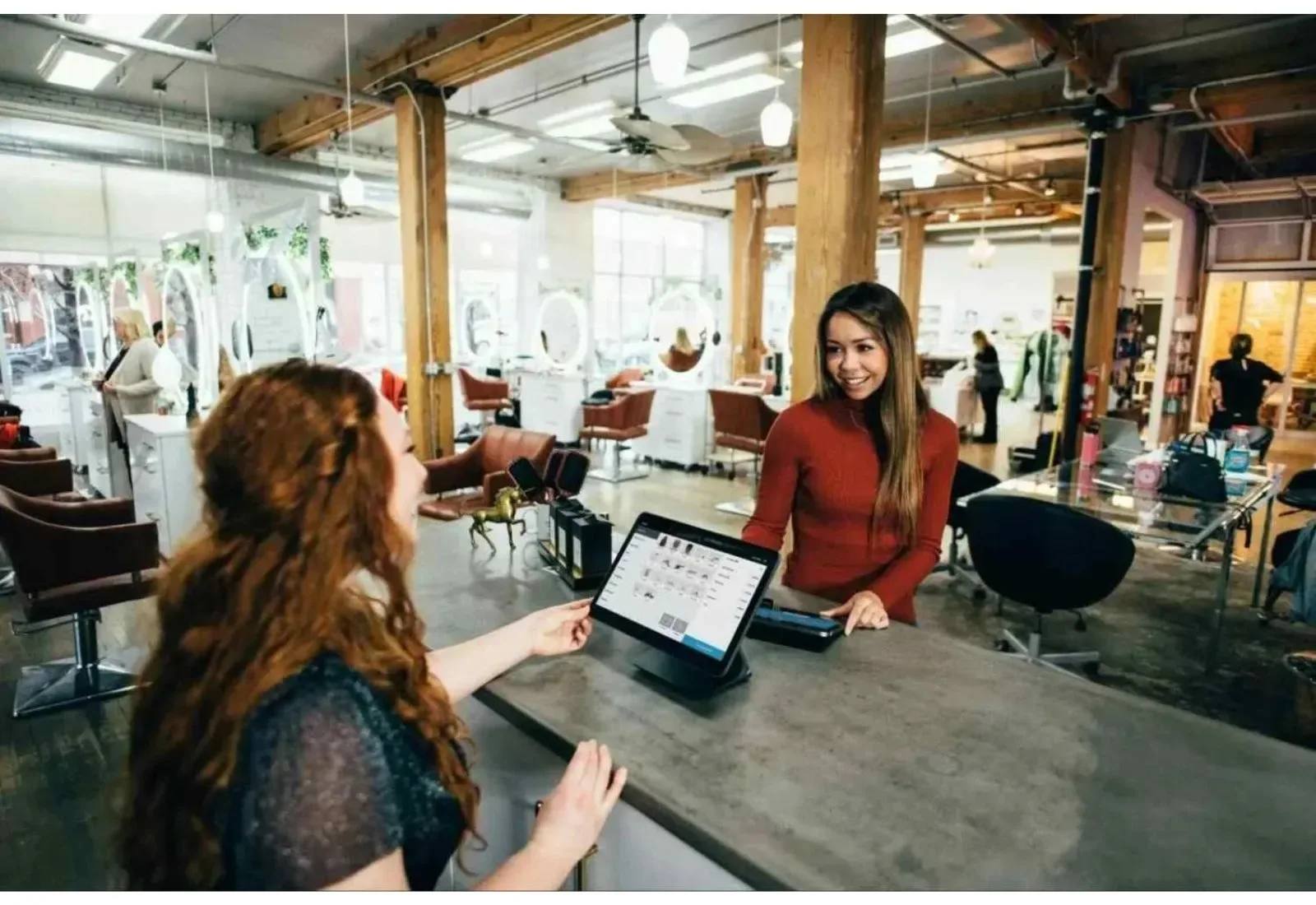 L'accueil d'un salon équipé par Projexo