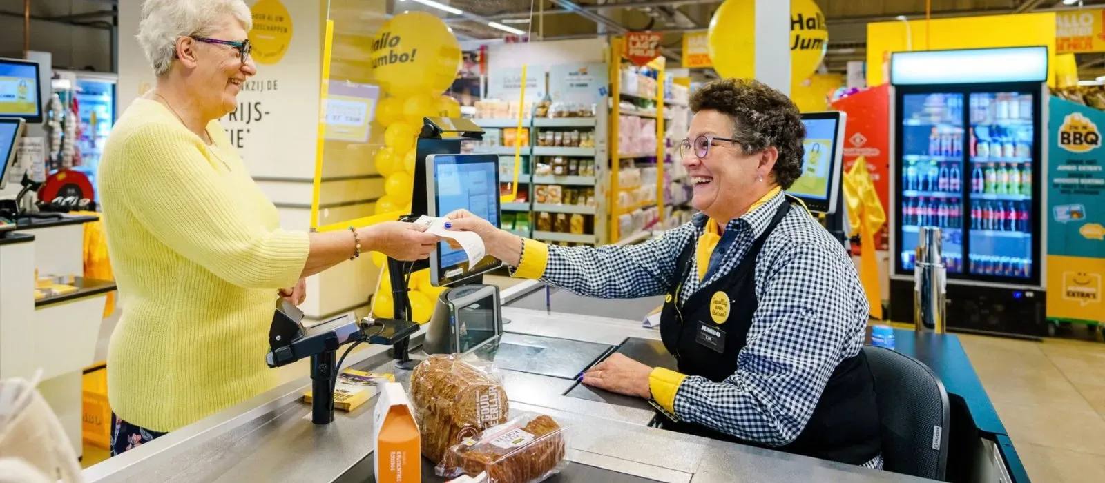 Un paso por caja en una tienda equipada por Projexo