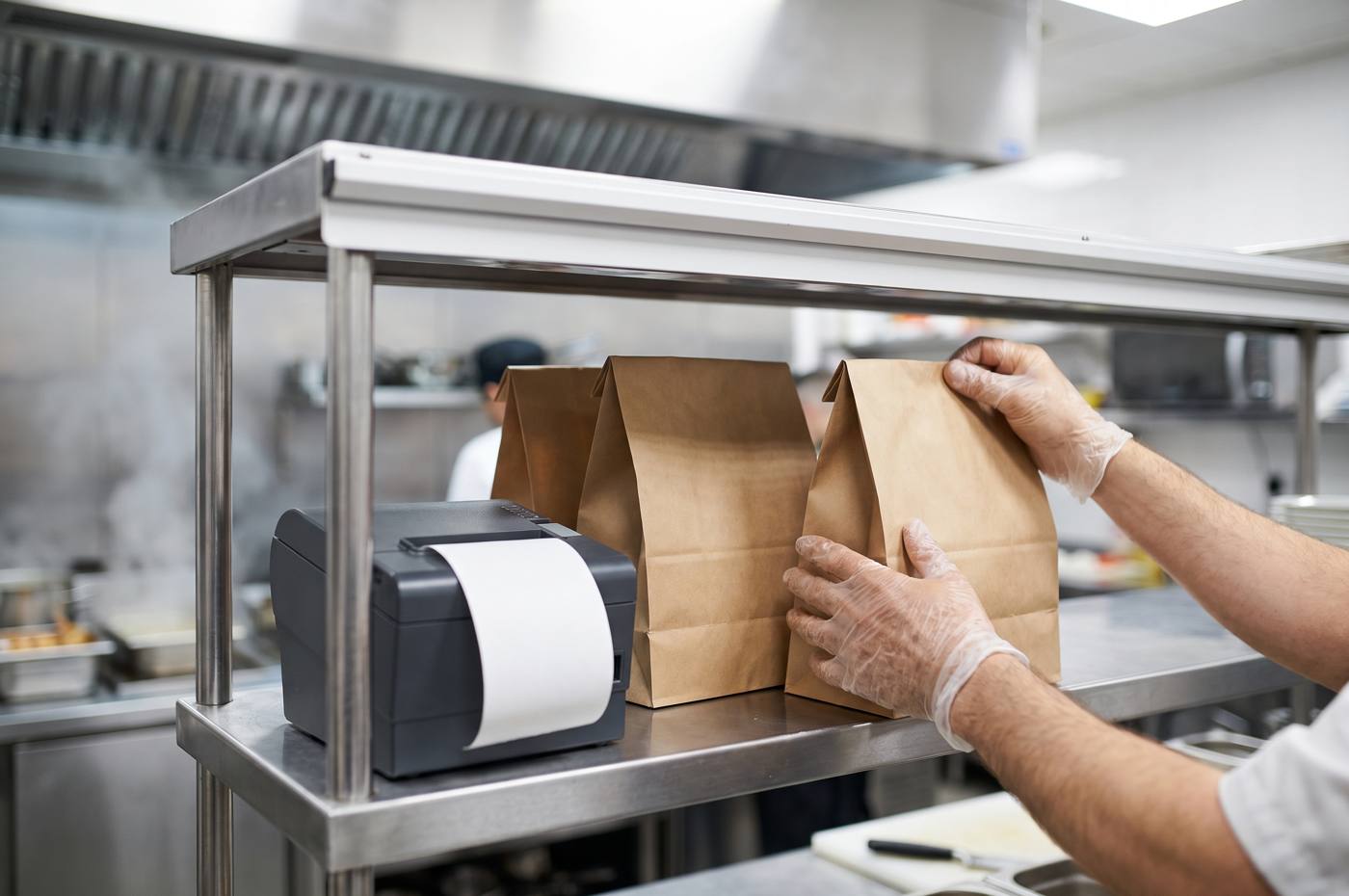 El trabajo diario en una dark kitchen y catering